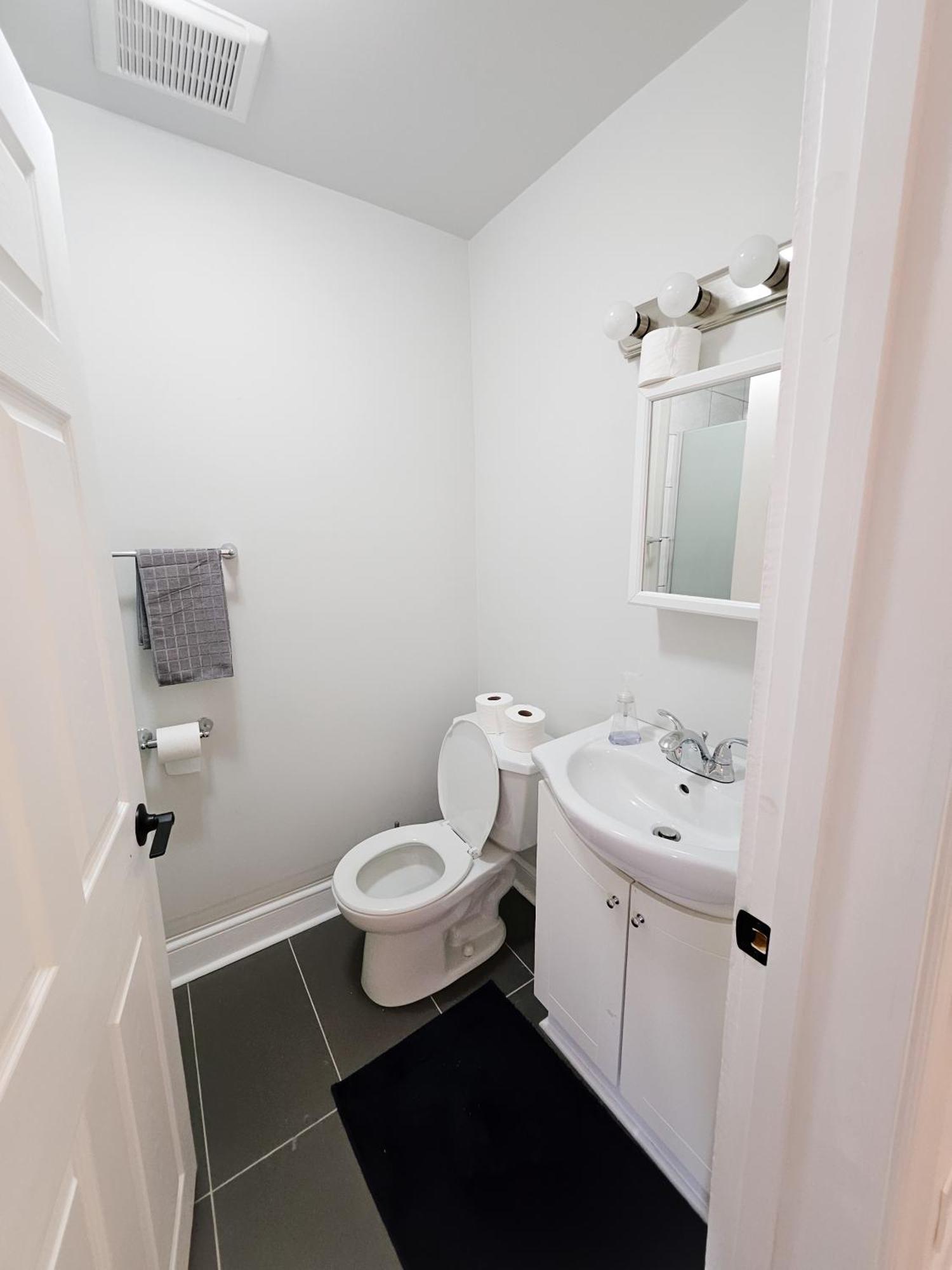 Ottawa Downtown Cozy Guesthouse Buitenkant foto